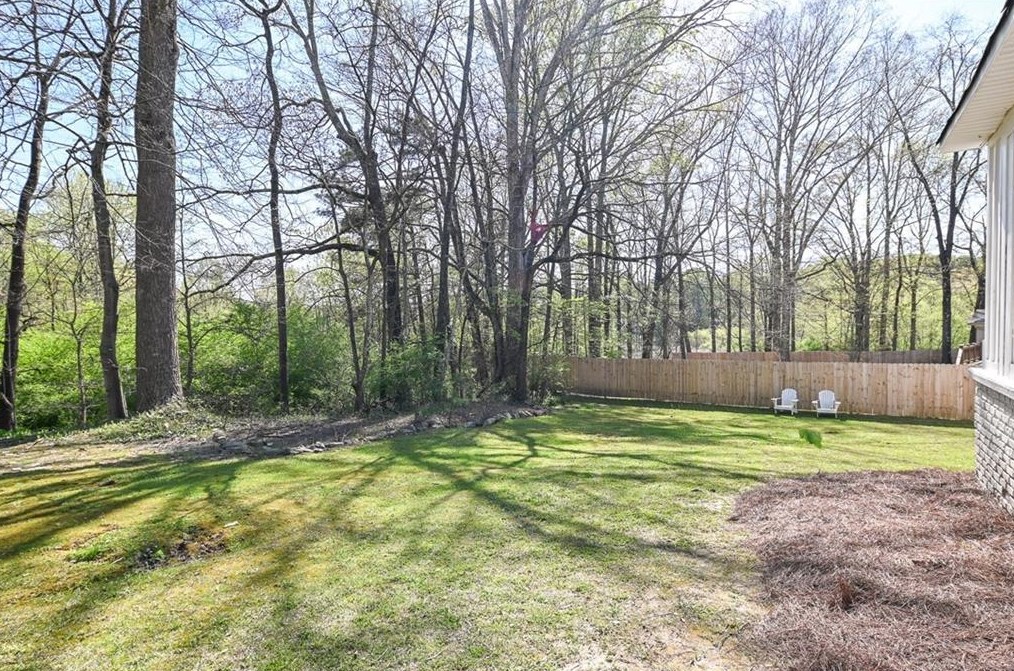 4308 Lake Laurel Dr, Smyrna GA  30082-4311 exterior