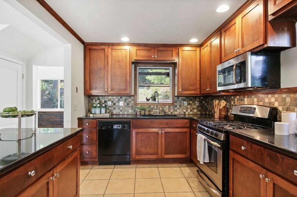 312 Huron St, Decatur GA  30030-1867 exterior