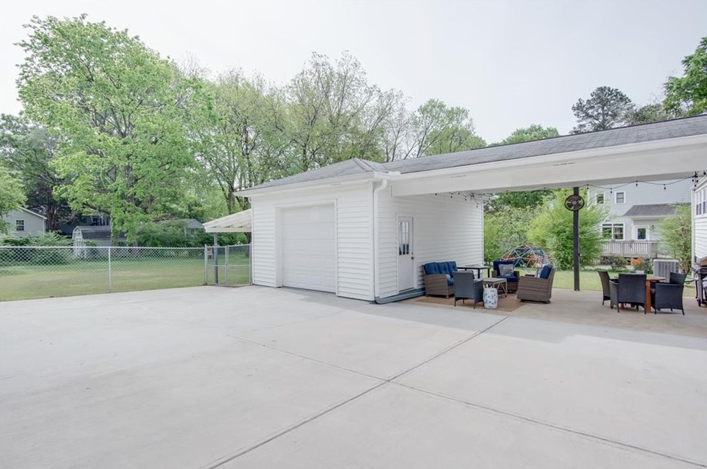 435 Pensdale Rd, Decatur GA  30030-1414 exterior