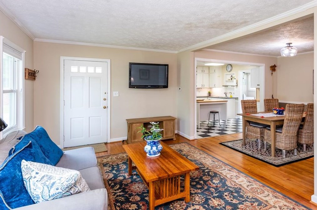 435 Pensdale Rd, Decatur GA  30030-1414 exterior