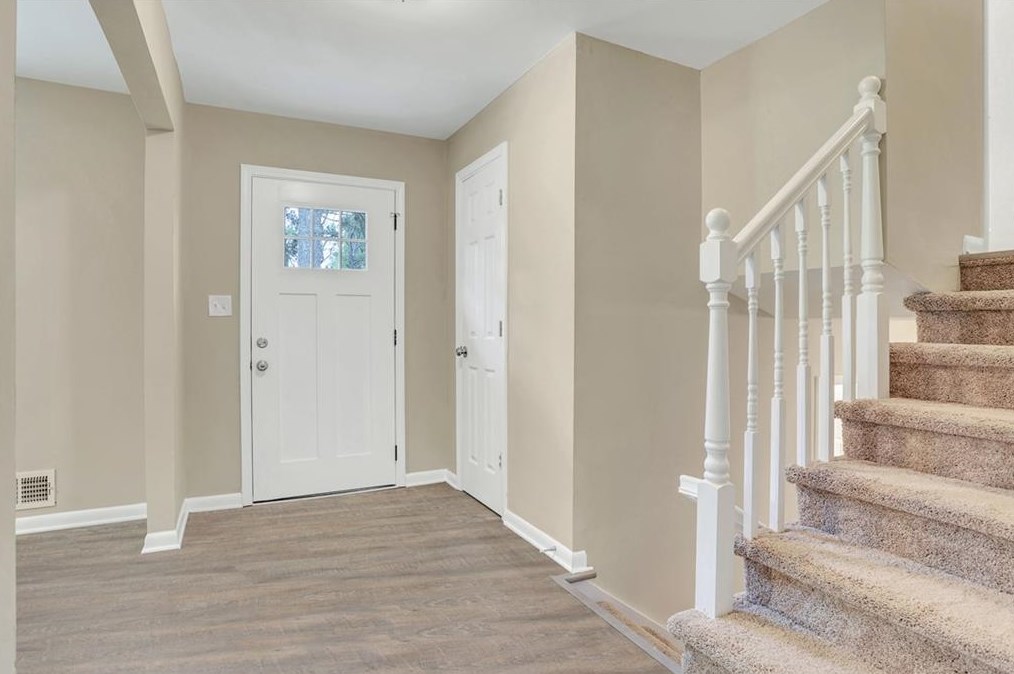 4049 Brookcrest Cir, Decatur GA  30032-3820 exterior