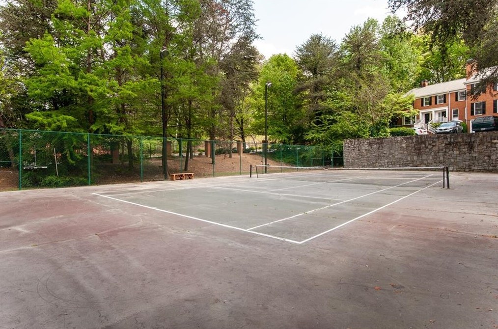 7500 Roswell Rd, Atlanta GA  30350-4832 exterior