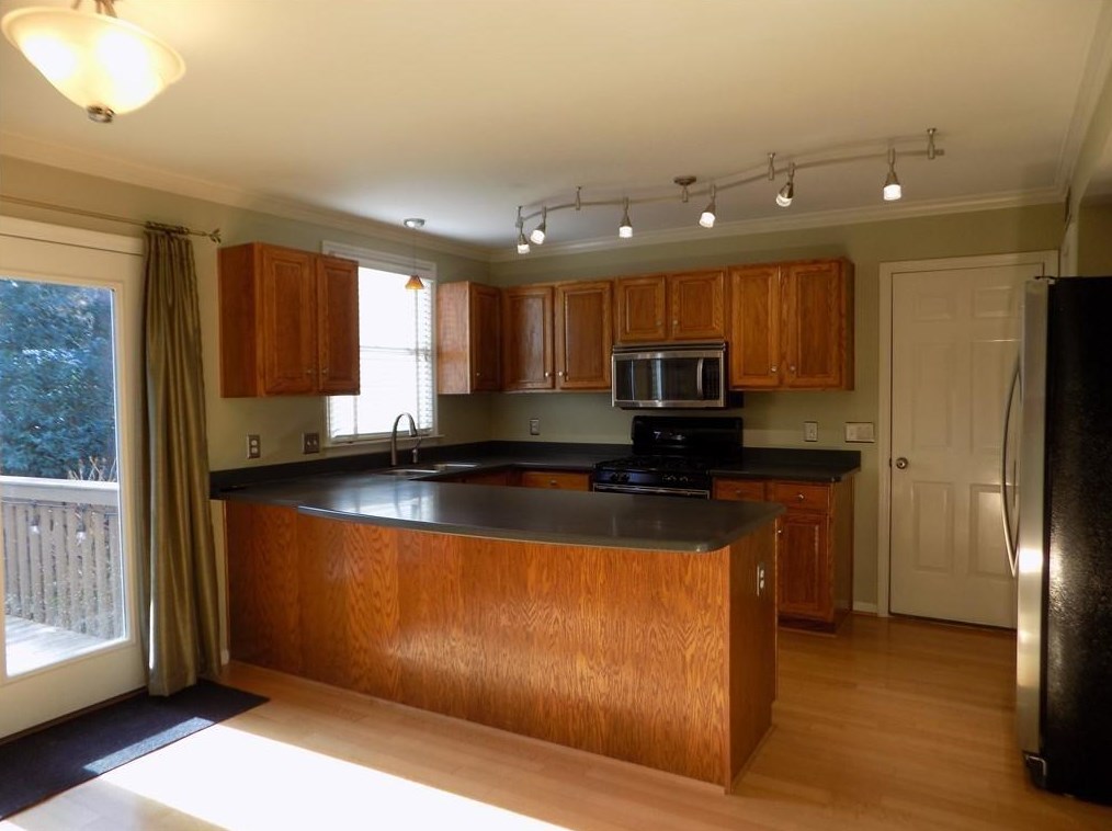 2349 Elon Way, Decatur GA  30033-1700 exterior