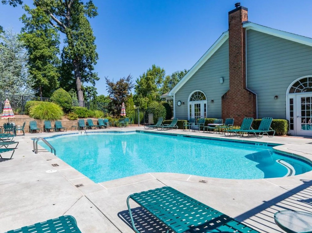 22107 Harvest Rdg Ln, Alpharetta GA 30022-8656 exterior