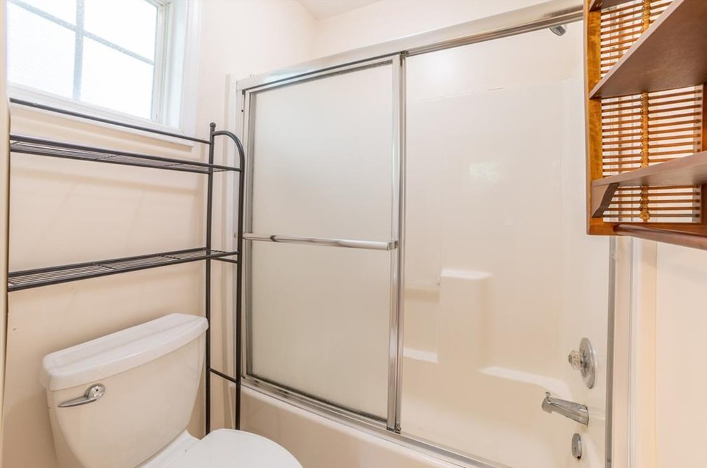 643 Sycamore Dr, Decatur GA  30030-2750 exterior