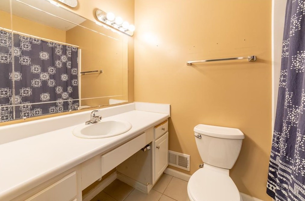 643 Sycamore Dr, Decatur GA  30030-2750 exterior