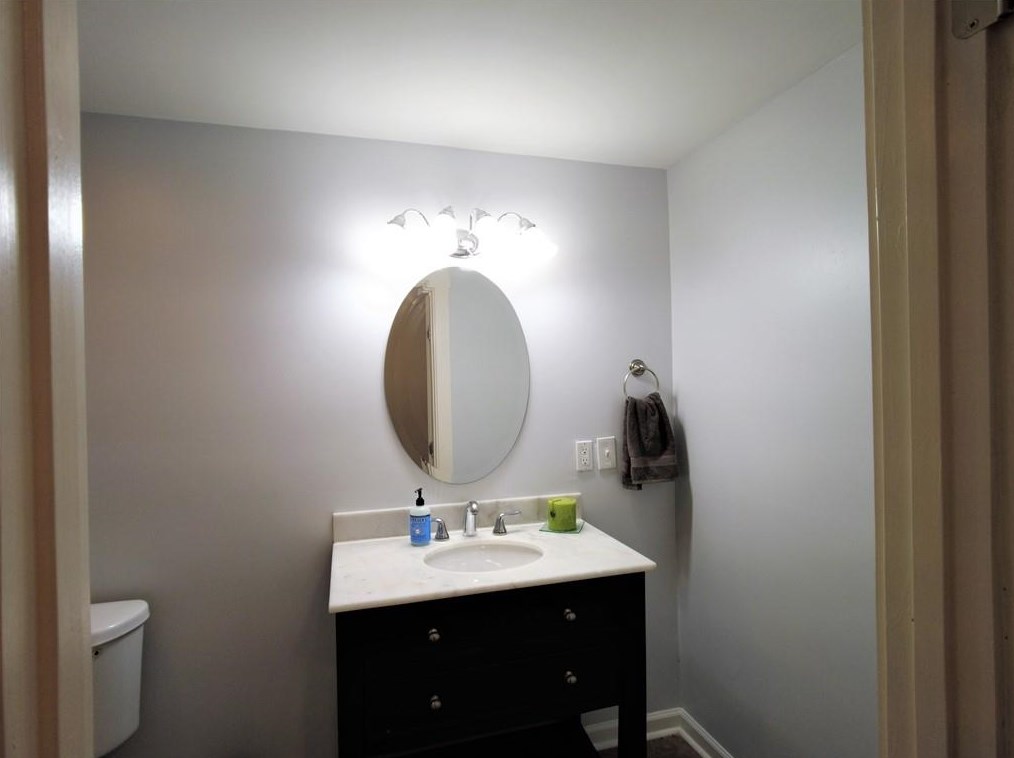 2068 Hatteras Way, Atlanta GA  30318-1083 exterior
