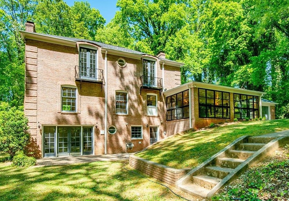 4570 Orkney Ln, Atlanta GA  30331-7438 exterior