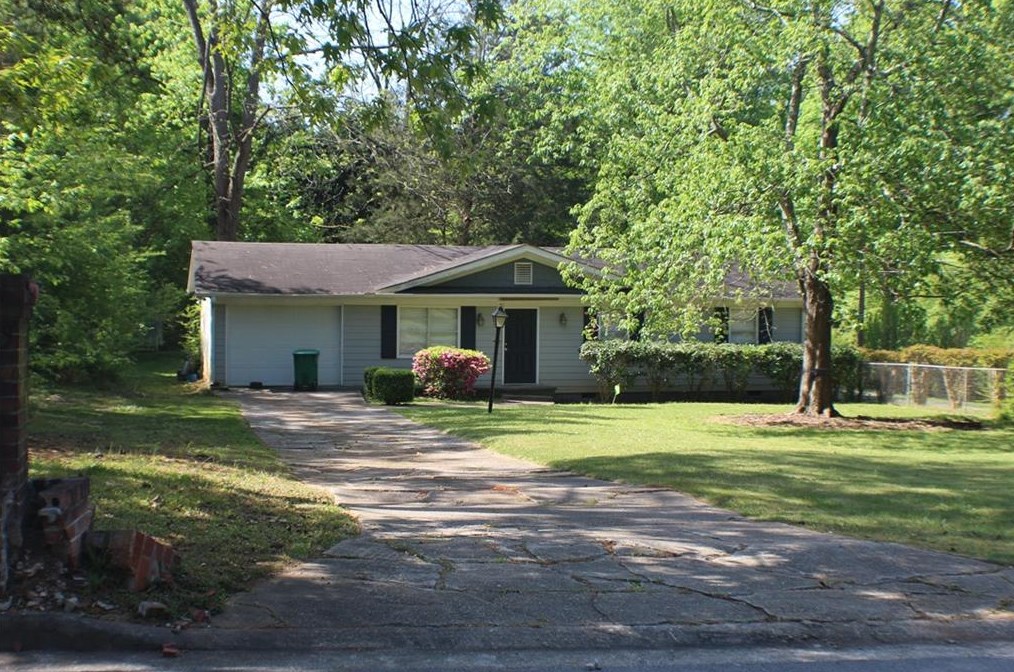 4105 Maplewood Dr, Decatur GA  30035-2346 exterior