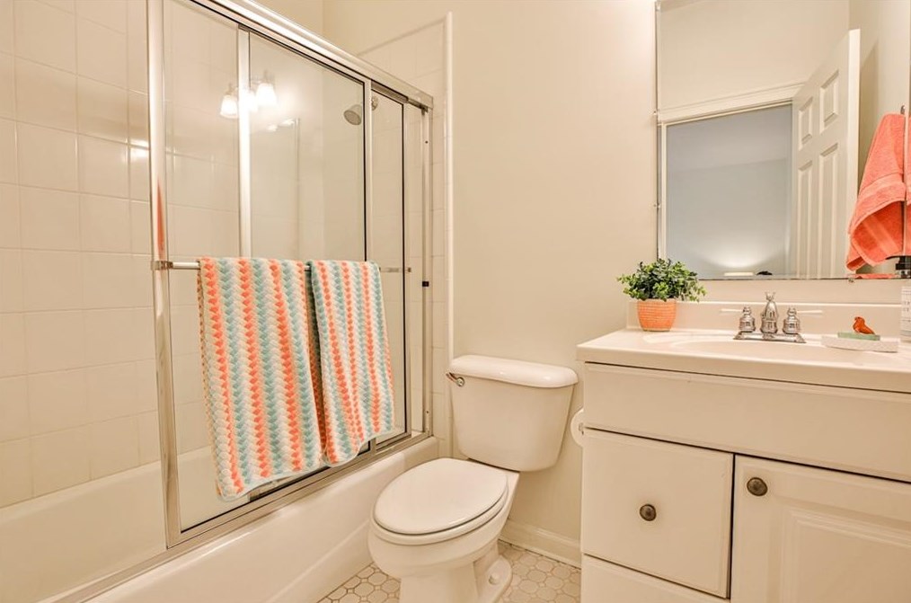 510 Adams St, Decatur GA  30030-5210 exterior