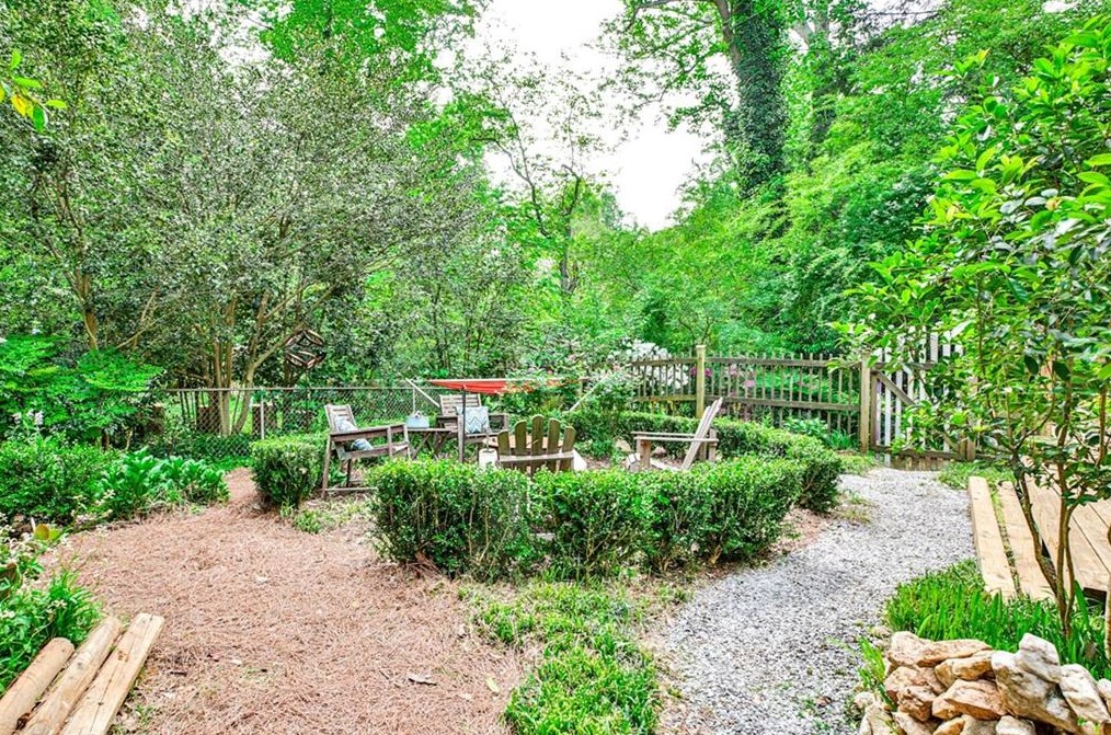 510 Adams St, Decatur GA  30030-5210 exterior