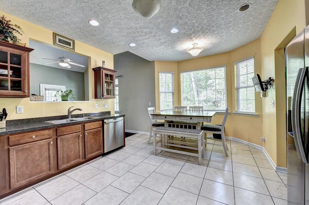 4461 Dogwood Farms Dr, Decatur GA  30034-6305 exterior