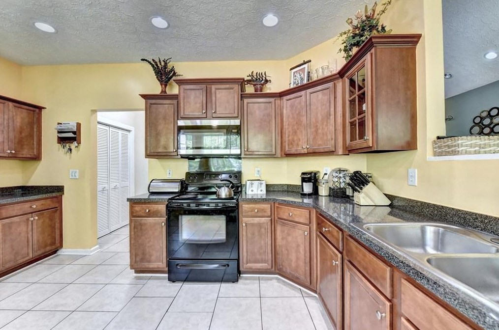 4461 Dogwood Farms Dr, Decatur GA  30034-6305 exterior