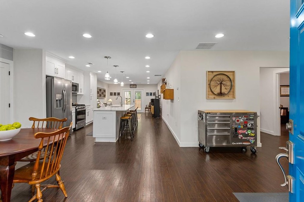 2362 Marion Cir, Decatur GA  30032-4057 exterior