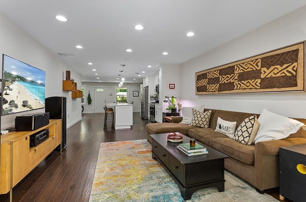 2362 Marion Cir, Decatur GA  30032-4057 exterior