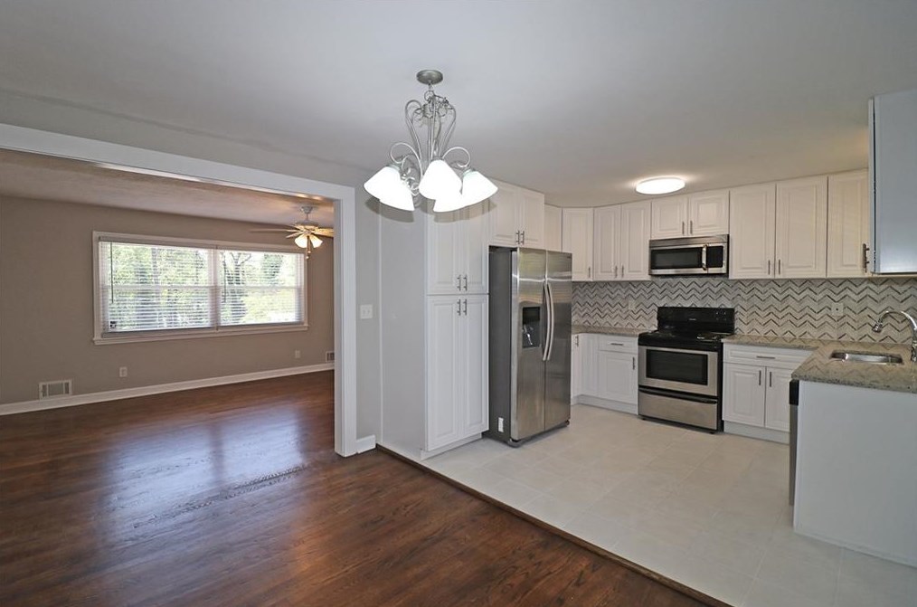 4041 Brookcrest Cir, Decatur GA  30032-3820 exterior