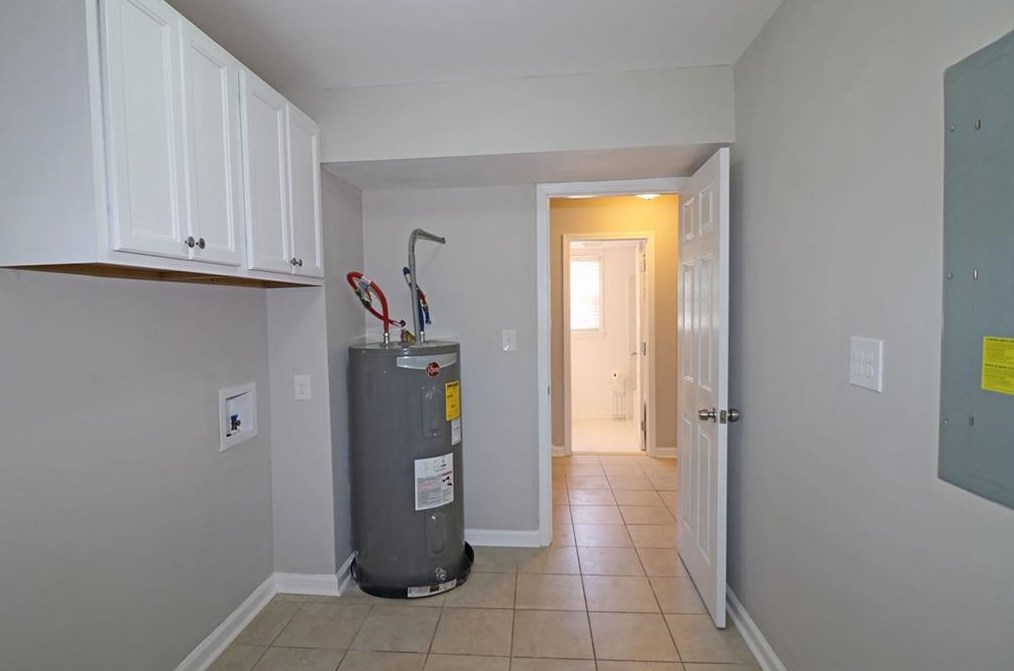 4041 Brookcrest Cir, Decatur GA  30032-3820 exterior