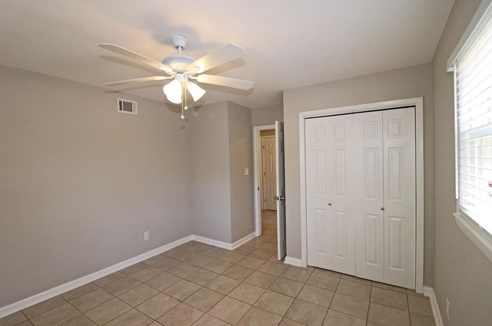 4041 Brookcrest Cir, Decatur GA  30032-3820 exterior