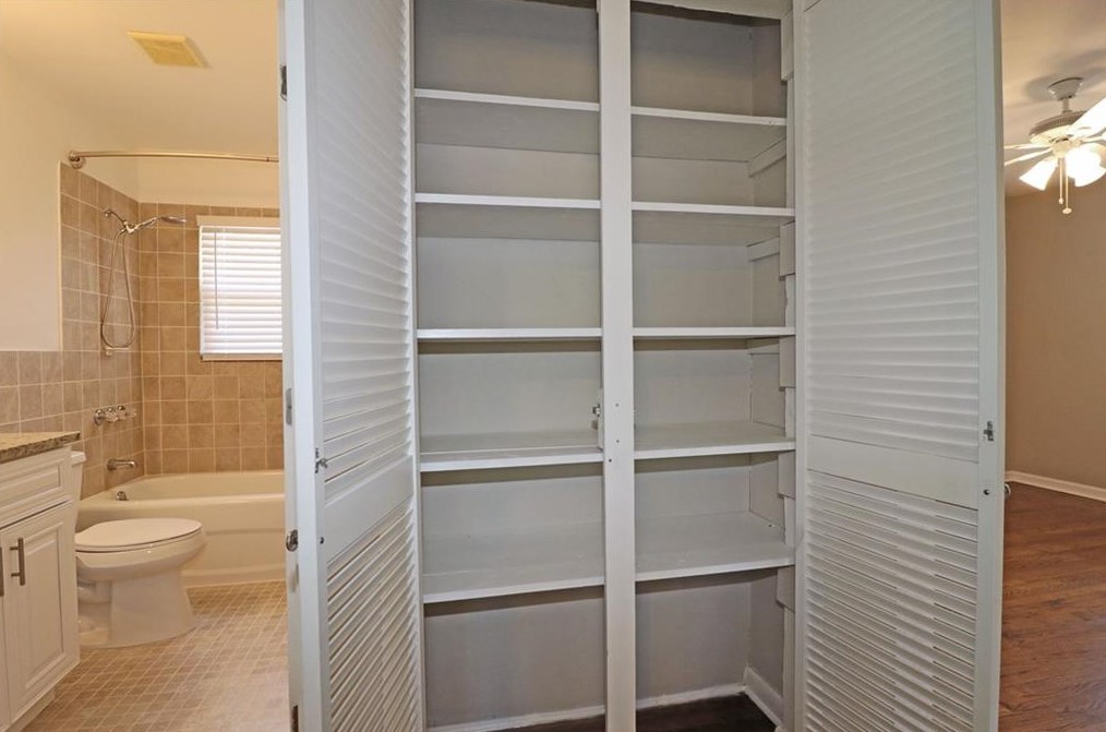 4041 Brookcrest Cir, Decatur GA  30032-3820 exterior