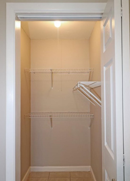 4041 Brookcrest Cir, Decatur GA  30032-3820 exterior