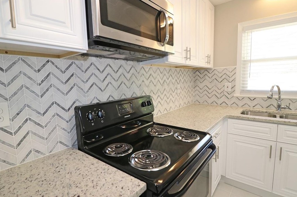 4041 Brookcrest Cir, Decatur GA  30032-3820 exterior