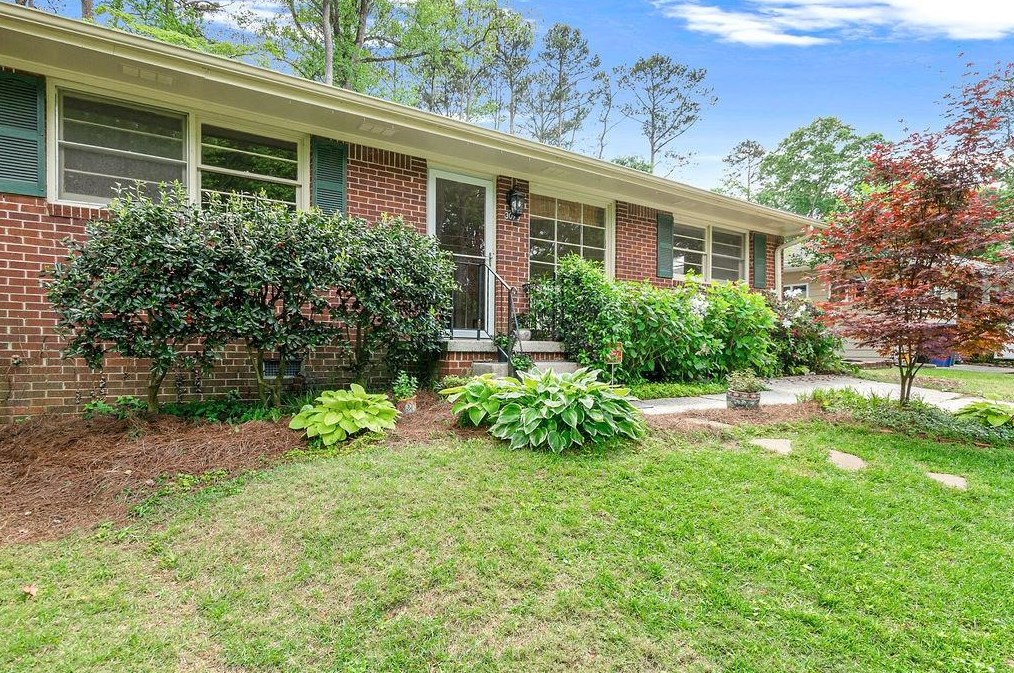 3075 Leafwood Dr, Decatur GA  30033-4408 exterior