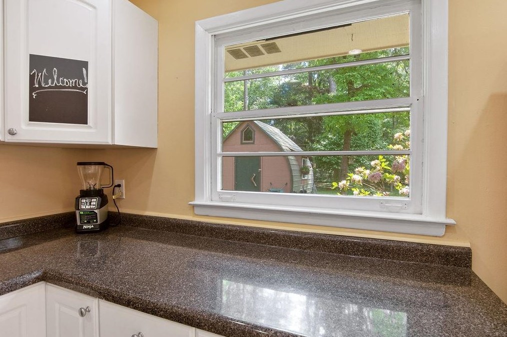 3075 Leafwood Dr, Decatur GA  30033-4408 exterior