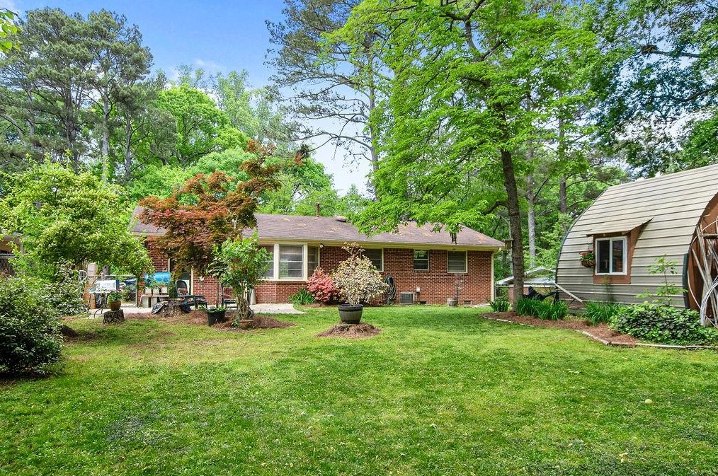 3075 Leafwood Dr, Decatur GA  30033-4408 exterior