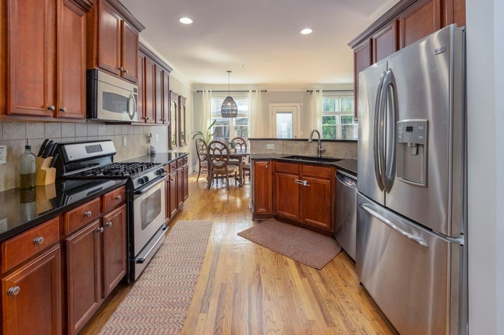 3135 Dunton St, Smyrna GA  30080-4458 exterior