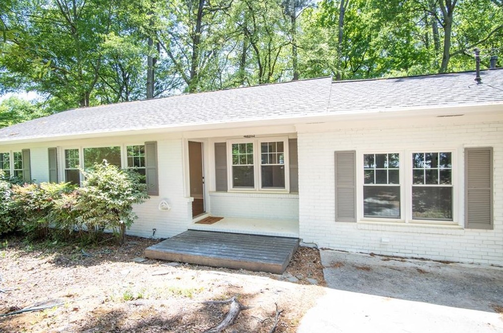 202 Shawnee Trl Se, Marietta, GA 30067