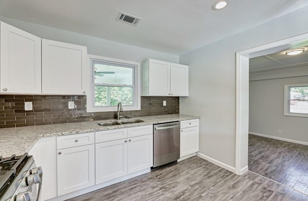 1893 Winthrop Dr, Atlanta GA  30331-1713 exterior