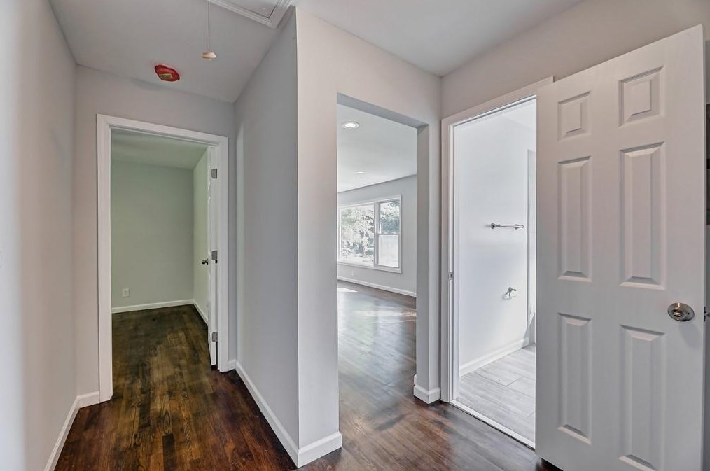1893 Winthrop Dr, Atlanta GA  30331-1713 exterior