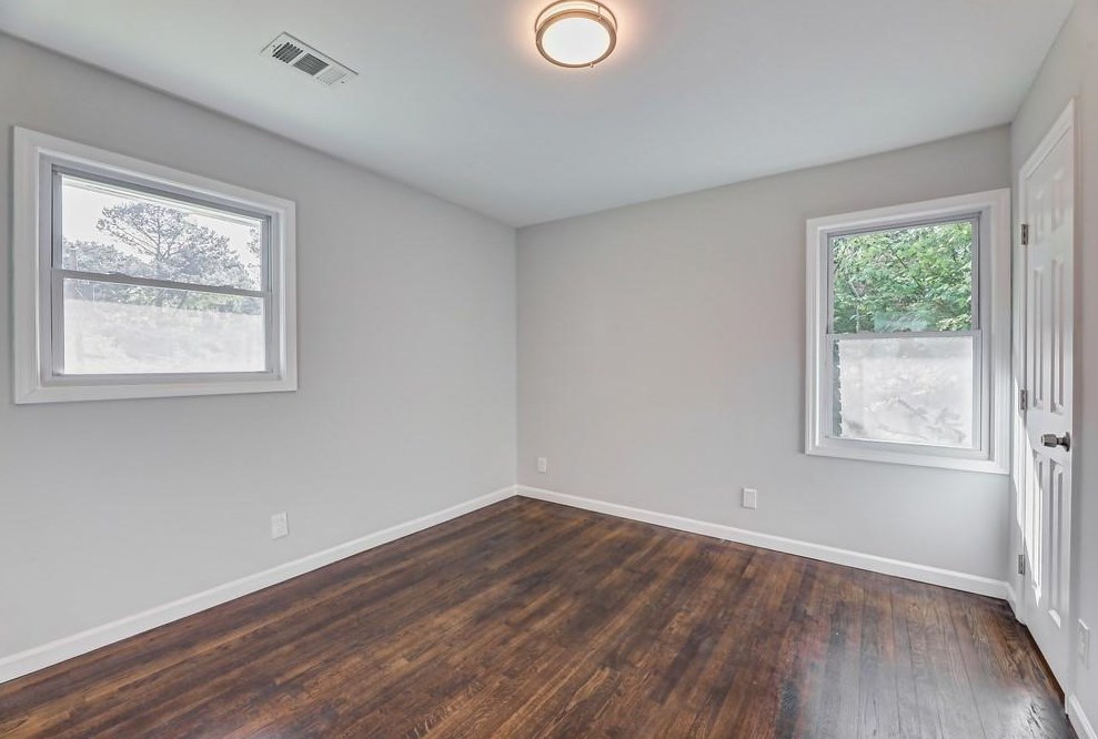 1893 Winthrop Dr, Atlanta GA  30331-1713 exterior
