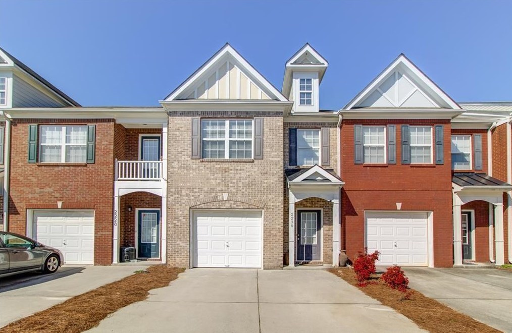 2230 Hawks Bluff Trl, Lawrenceville GA  30044-1812 exterior