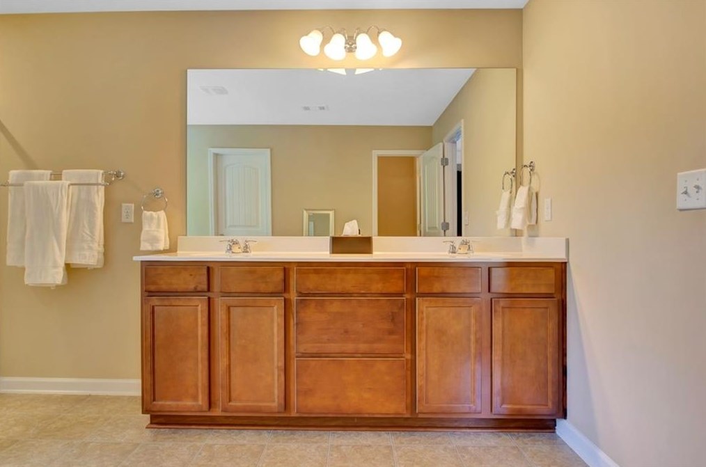 789 Springs Crest Dr, Dallas GA  30157-6595 exterior