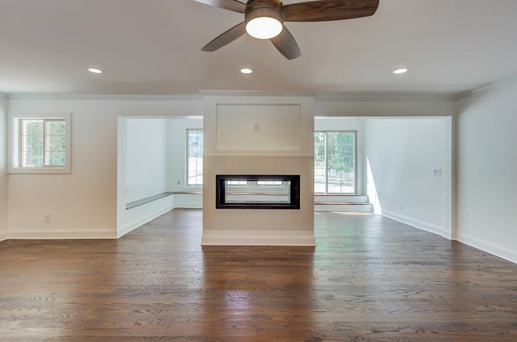 1093 Lakeshore Dr, Gainesville GA  30501-2716 exterior