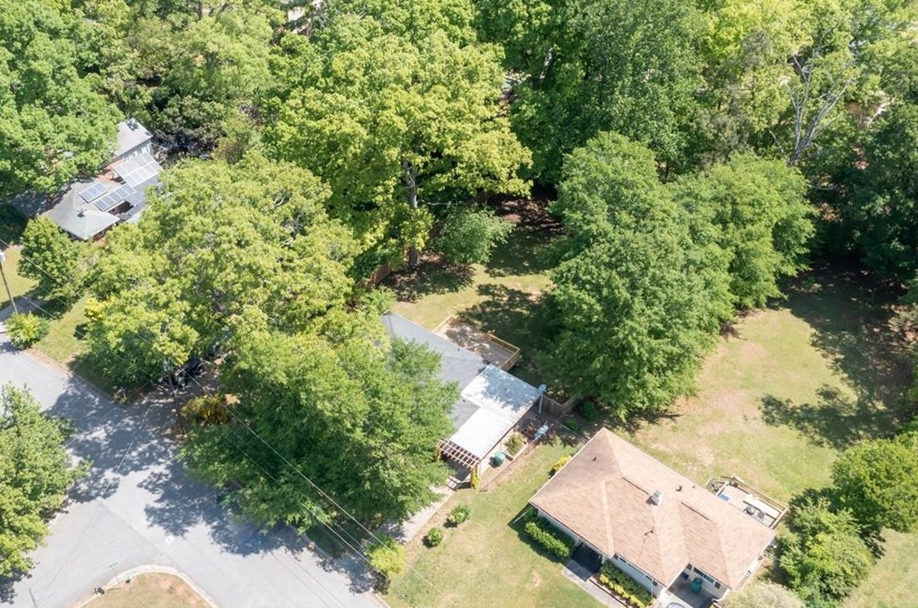 3235 Concord Cir, Smyrna GA  30080-4306 exterior