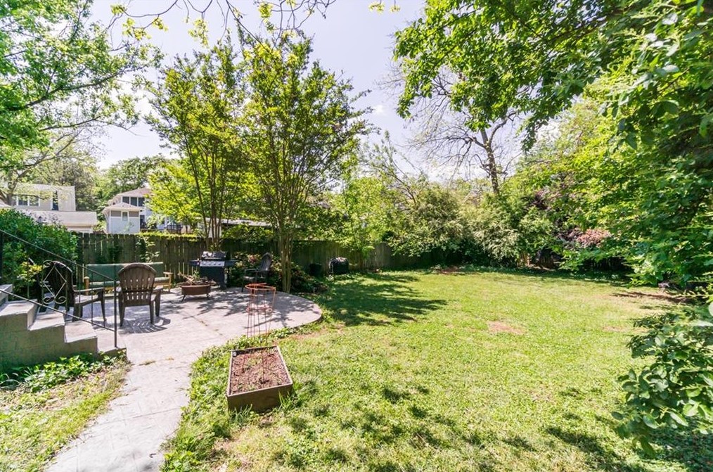 118 4th Ave, Decatur GA  30030-4849 exterior