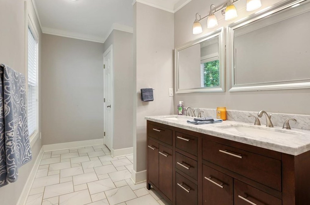 3410 Glenwood Rd, Decatur GA  30032-4408 exterior