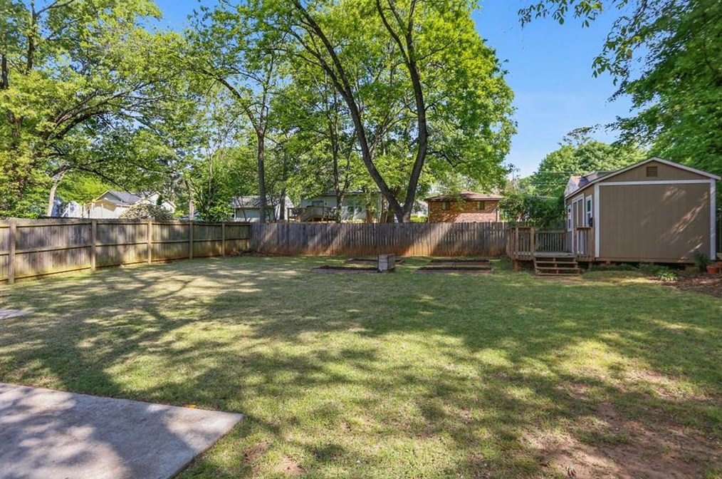 3410 Glenwood Rd, Decatur GA  30032-4408 exterior