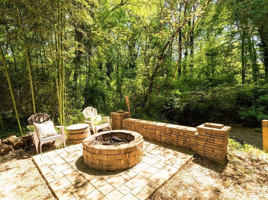 2865 Concord Dr, Decatur GA  30033-5010 exterior