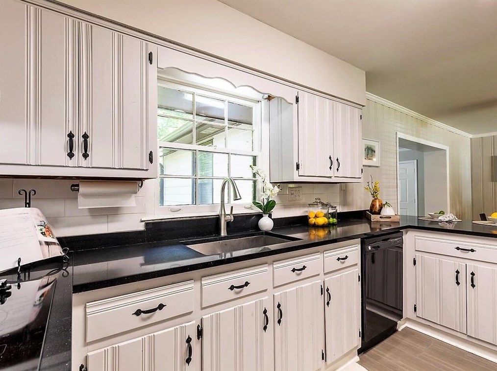 2865 Concord Dr, Decatur GA  30033-5010 exterior