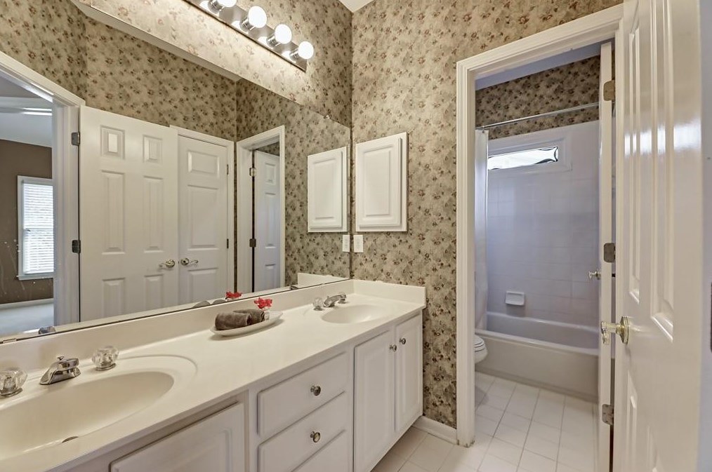 4303 Millside Ct, Smyrna GA  30080-6396 exterior