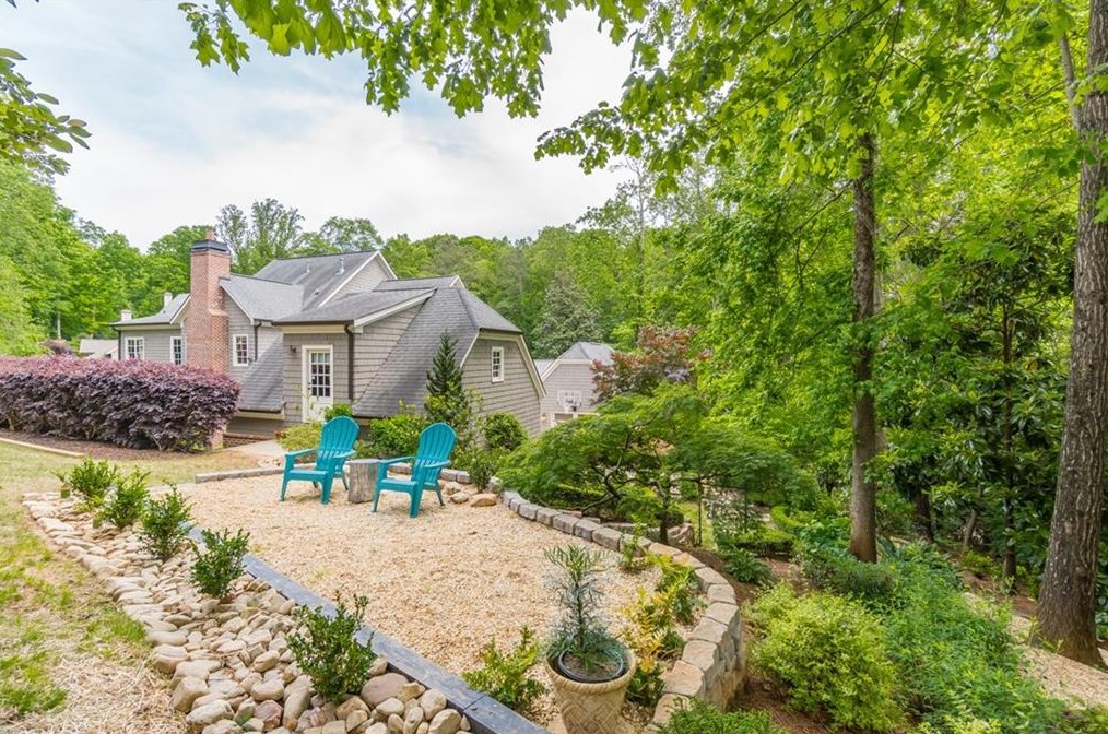 205 Worth Dr, Atlanta GA  30327-3443 exterior