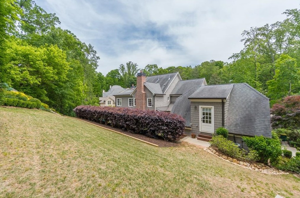 205 Worth Dr, Atlanta GA  30327-3443 exterior