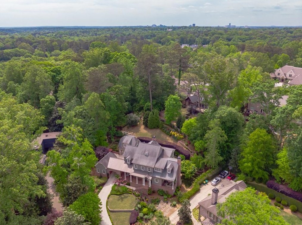 205 Worth Dr, Atlanta GA  30327-3443 exterior