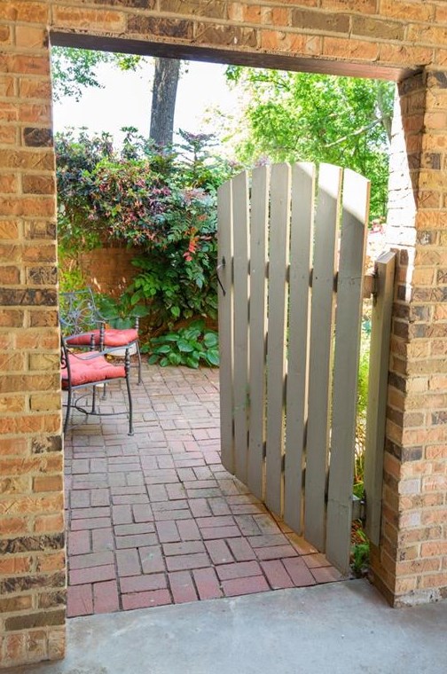 266 Adair St, Decatur GA  30030-2939 exterior