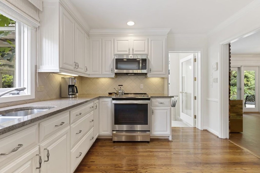 3249 Teton Dr, Atlanta GA 30339-4341 exterior