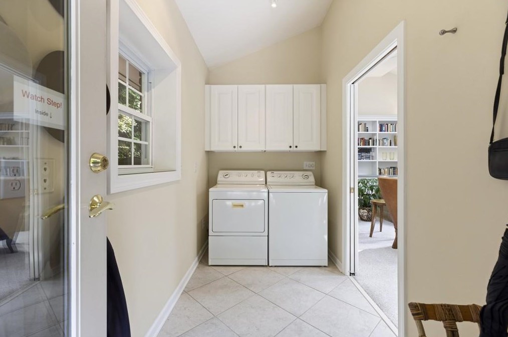 3249 Teton Dr, Atlanta GA 30339-4341 exterior