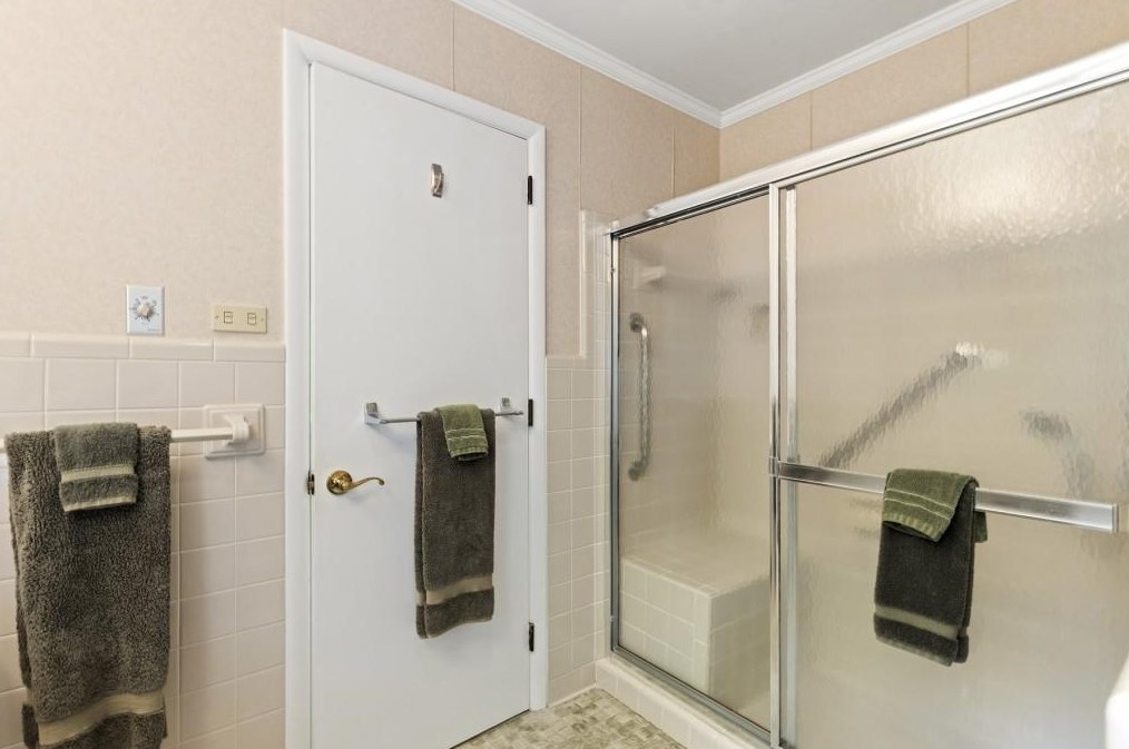 3249 Teton Dr, Atlanta GA 30339-4341 exterior